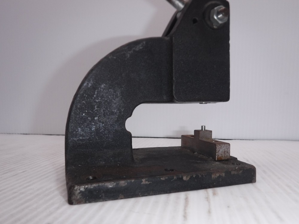 Cambion 3802 Hand Tool Press