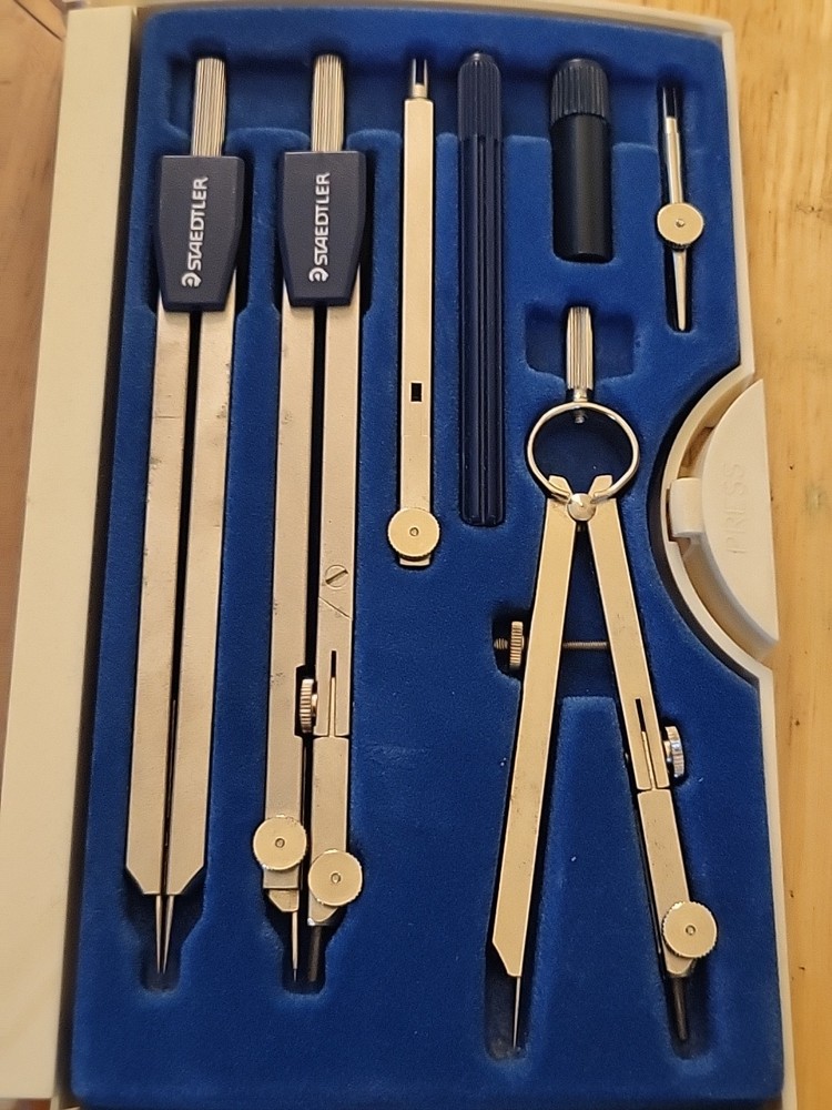 Staedtler Model 559 09 Student Drafting Class Compass 7pc set & OG Hard Case