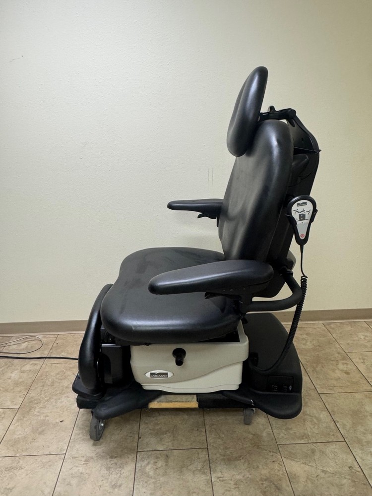 Midmark 630-010 w/ Hand & Foot Pedal Control & Arm Set