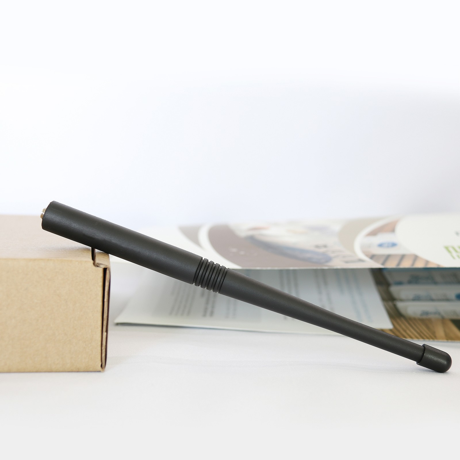 136-174MHz Wideband VHF Antenna for 8505518V01 XTS2500 XTS3000 XTS5000 Radios