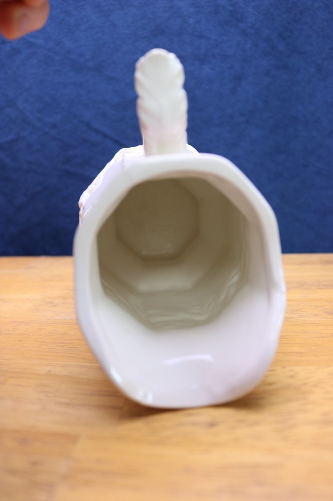 Lefton White Embossed Pitcher Grape Lattice Pattern #6490 5 3/8 "