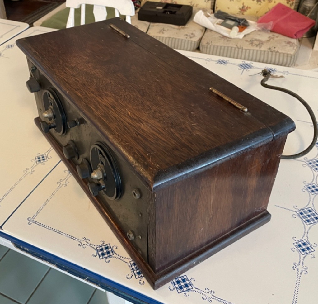 Vintage 1920s Unbranded Radio