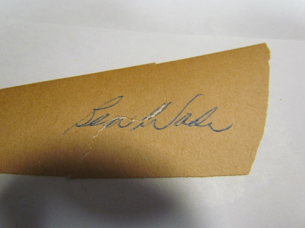 Ben Wade autographed Cut/Index Card