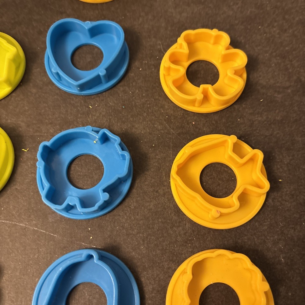 16 Hasbro Play-Doh Replacement molds 2011