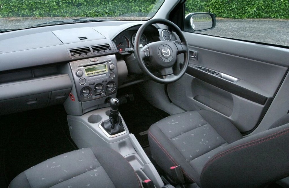 Mazda 2 MK1 DY 2006 Adjustable Power Steering Column
