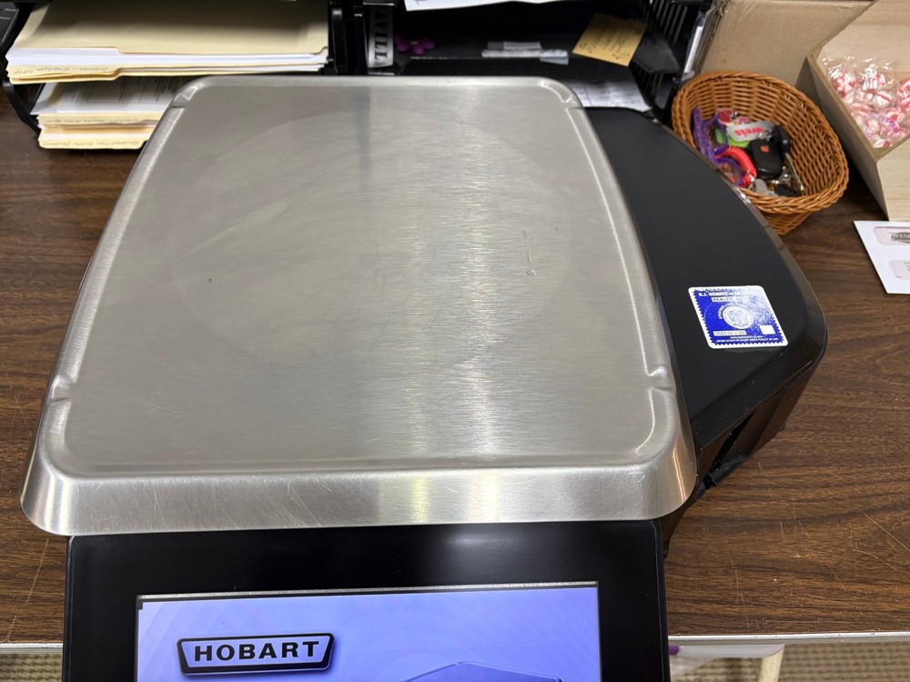 Hobart HTi-7LS25 digital computing scale