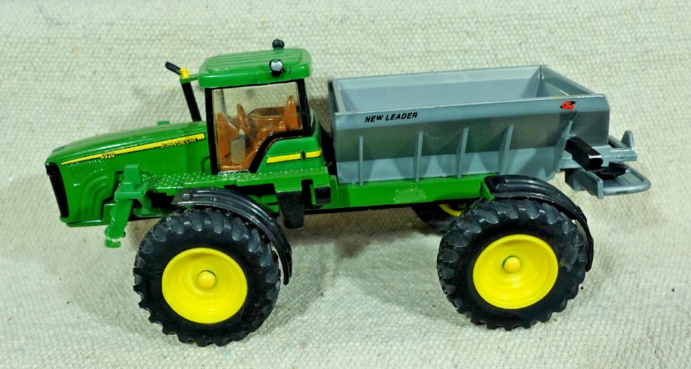 Ertl John Deere 4920 Nutrient Applicator