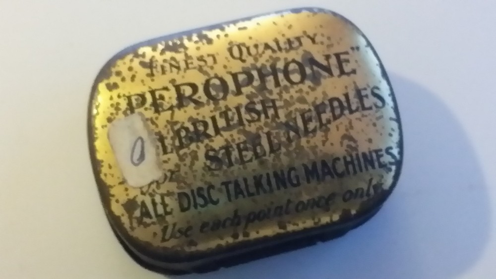 PG063 - LEADING ALWAYS Gramophone Gramophone Tip Box EMPTY