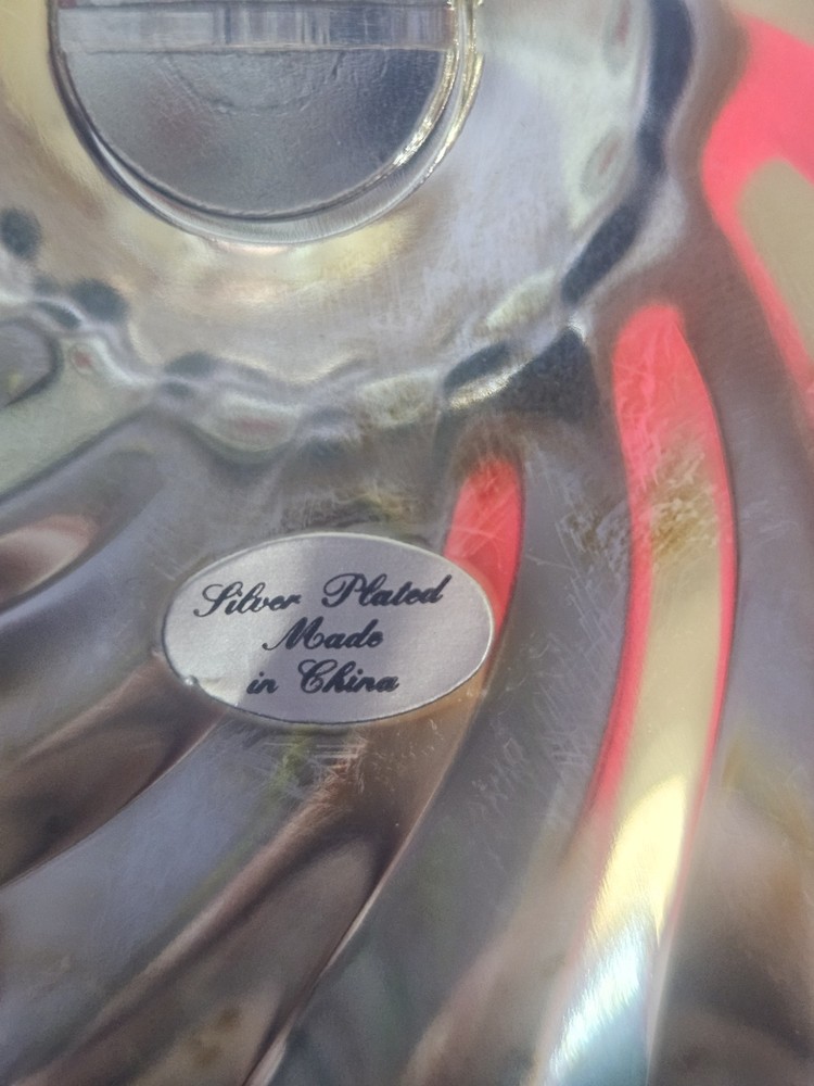 Old Hampshire Silversmiths Scalloped Server