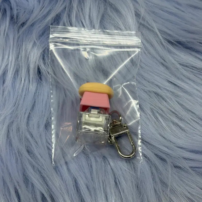 GomGomii Keycap, Broken Bear, Custom Keycap