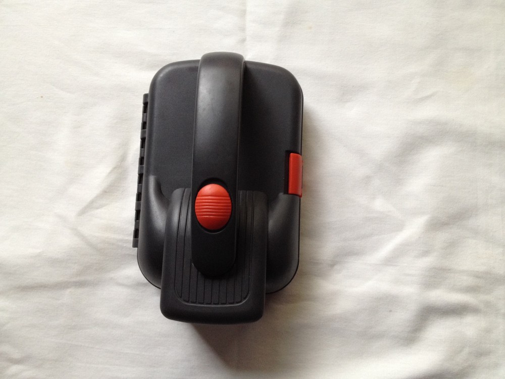 flash light with tool box