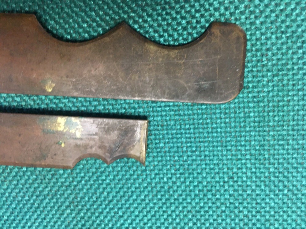 WWII / WWI Brass Multi-Purpose BUTTON BADGE UNIFORM CLEANING GUARD