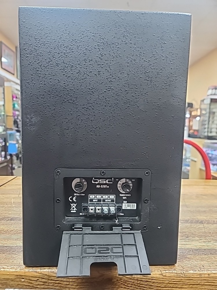 QSC Subwoofer AD-S28Tw Surface Mountable Subwoofer