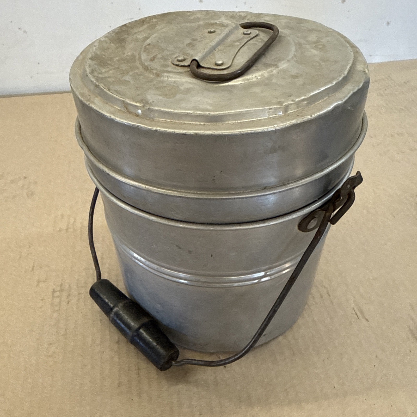 Vintage 4-piece Aluminum Coal Miner's Lunch Bucket In Very Good Used Condition