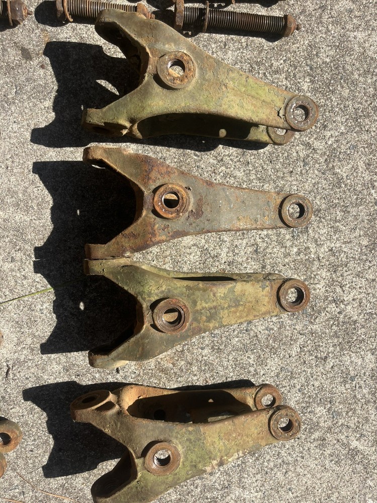 M29/C Studebaker Weasel Yoke, Threaded, Bogie Spring With Bolts