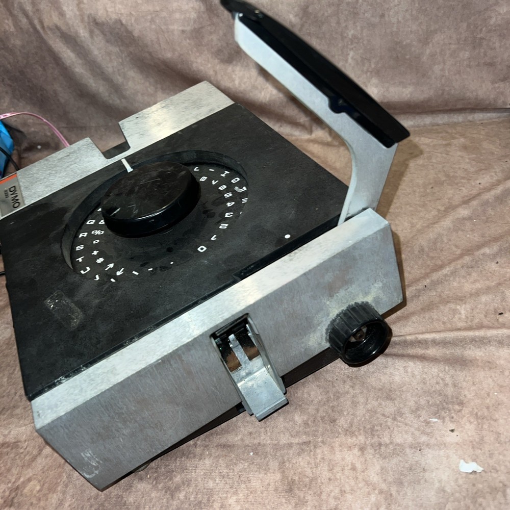 DYMO 2300 3/4" Tapewriter Label Maker