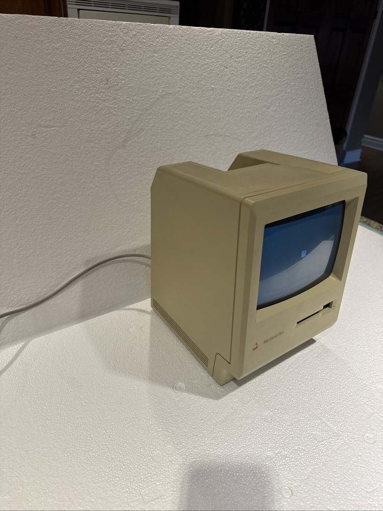 Vintage Apple Macintosh Plus M0001A