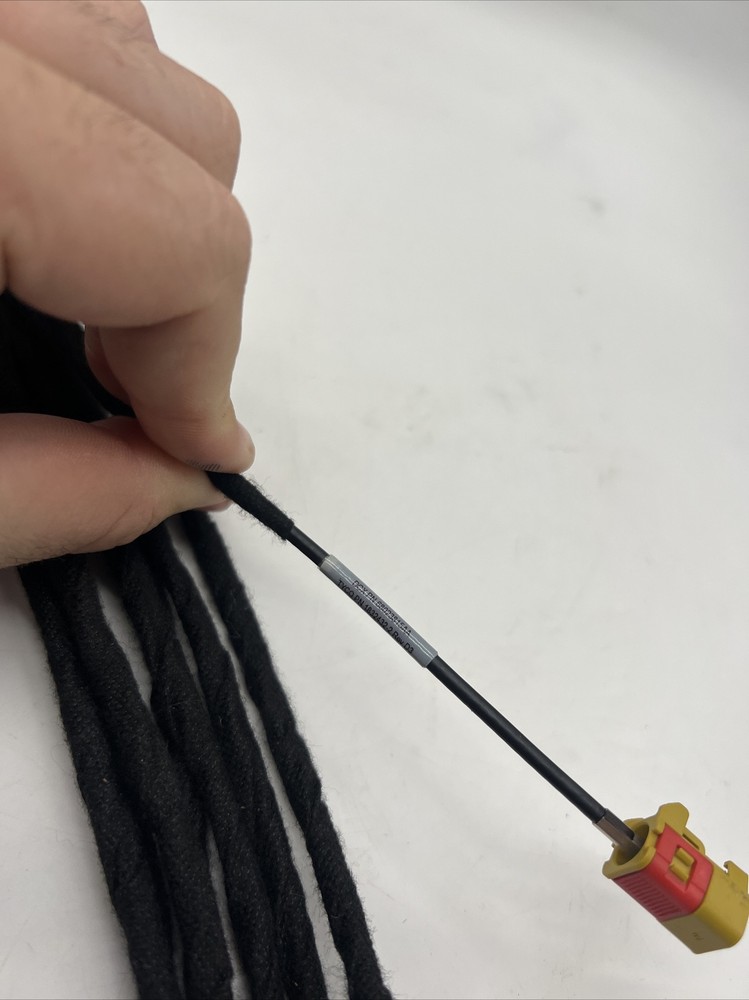 Media Player Cable Mopar 68023815AA. D