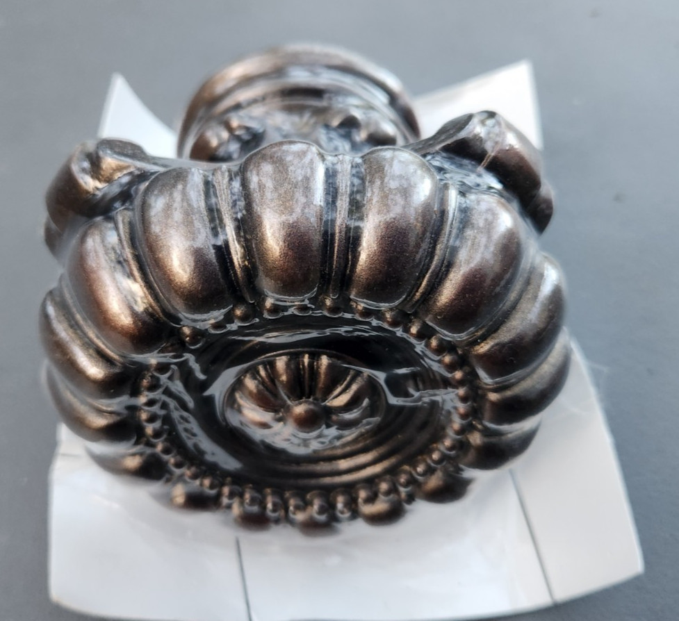 Trudy Holdback/Tieback Bronze