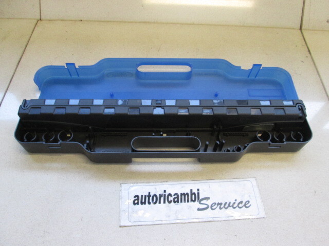 73135 REPLACEMENT SIGNALING TRIANGLE