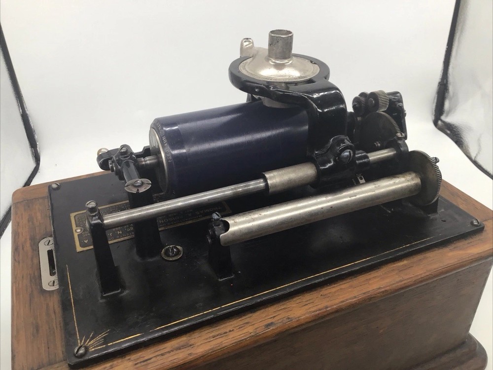 Edison Standard Phonograph Model A cylinder player