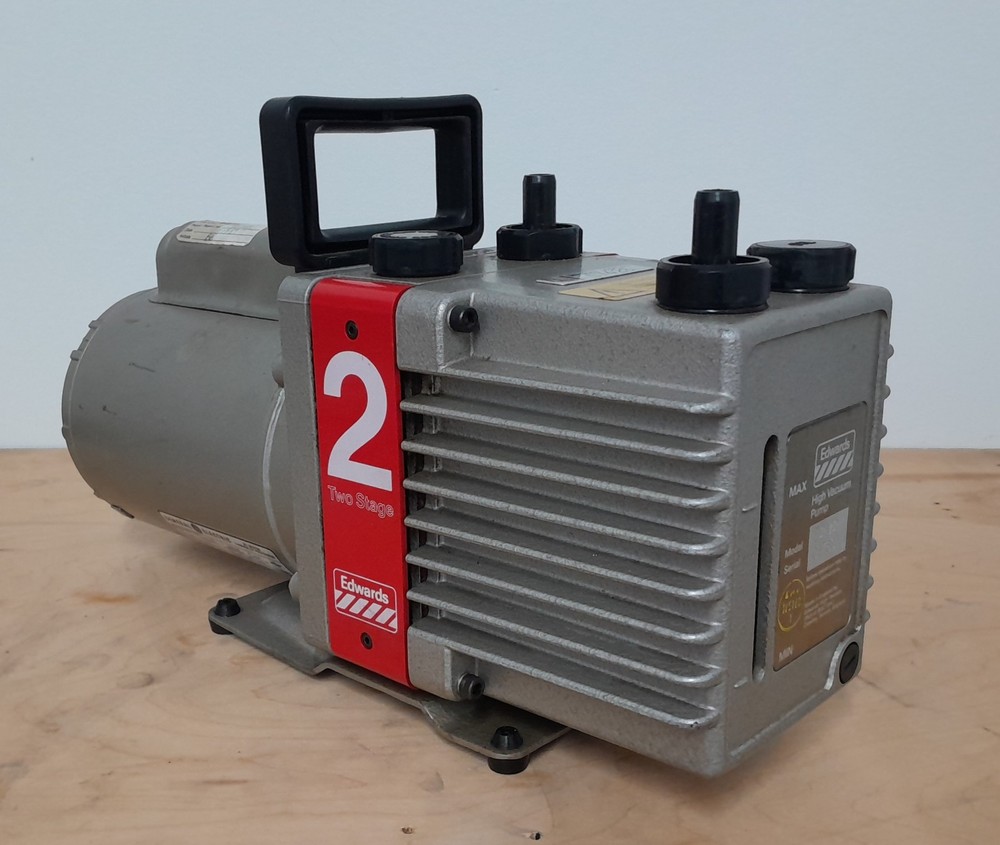 Edwards E2M2 Vacuum Pump TESTED ~0.0101 torr