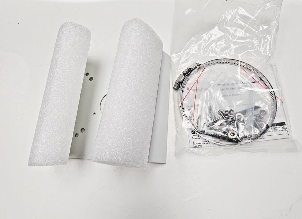 VIVOTEK AM-312_V03 Pole Mount Adapter NEW (Open Box)