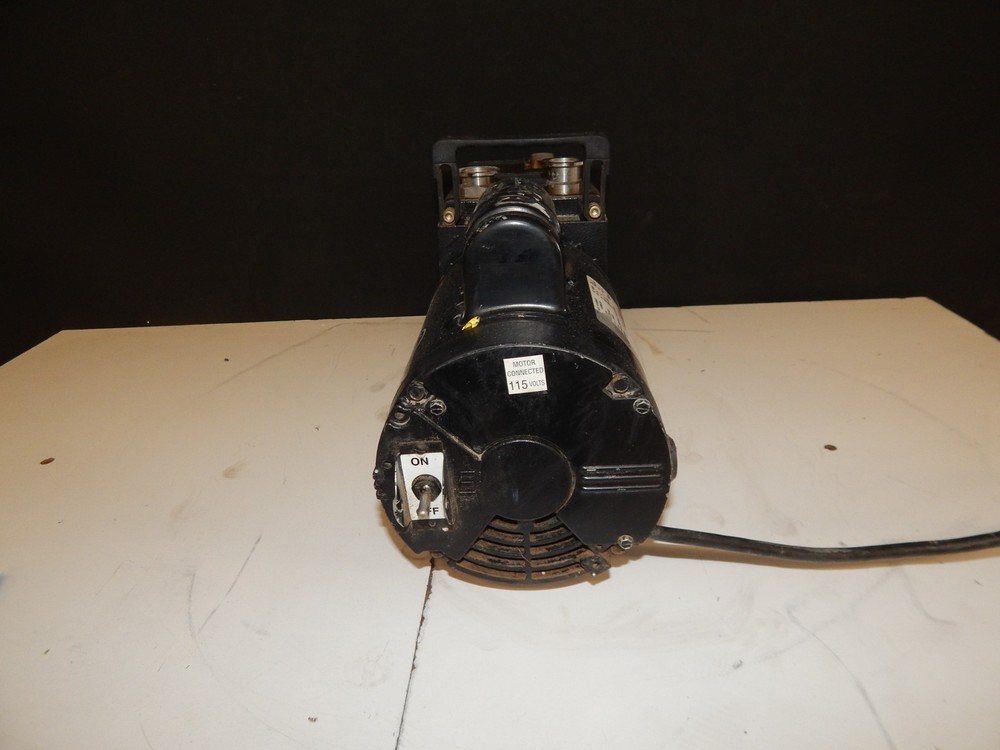 PRECISION SCIENTIFIC MODEL 2612 VACUUM PUMP (TJD23)