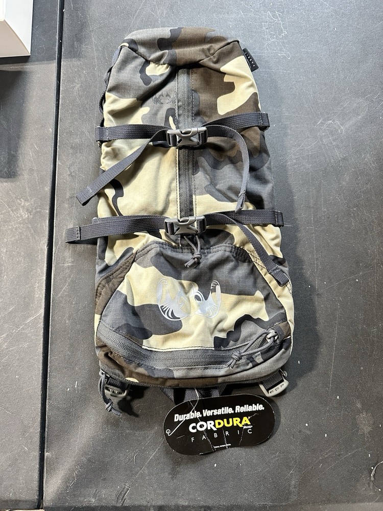 KUIU PRO G3 Hydration Rig