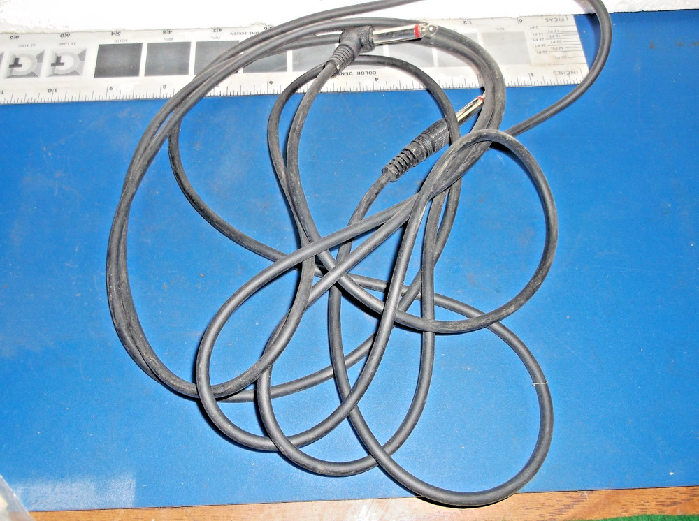 ELECTRIC GUITAR CORD/CABLE (20') Black