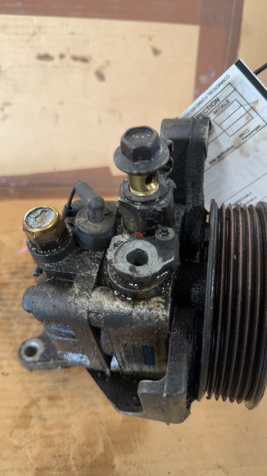 TRIBECA 2006 Glove Box 19100