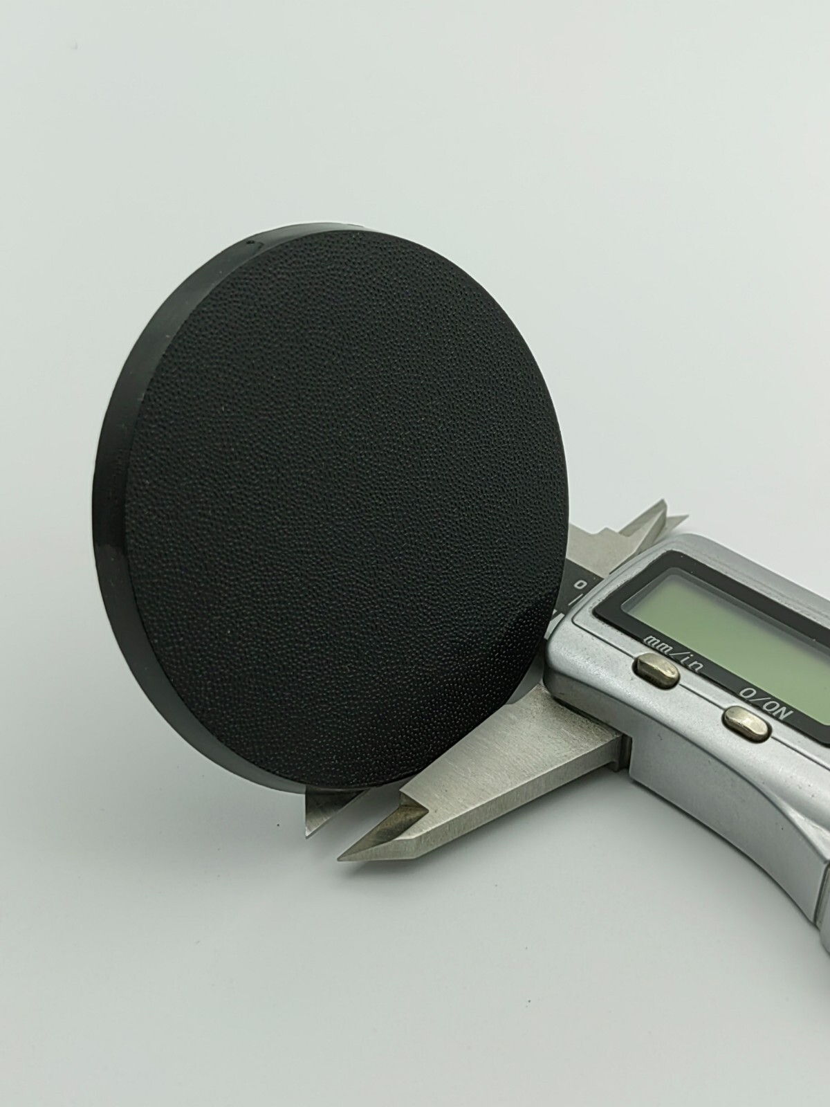 Lot Of 5 60mm Round Bases Used For Warhammer 40k & AoS GW Monstrous Bitz