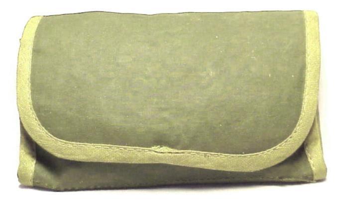 W.W. 2 - U.S. ARMY SOLDIER'S SEWING KIT With Buttons # 2