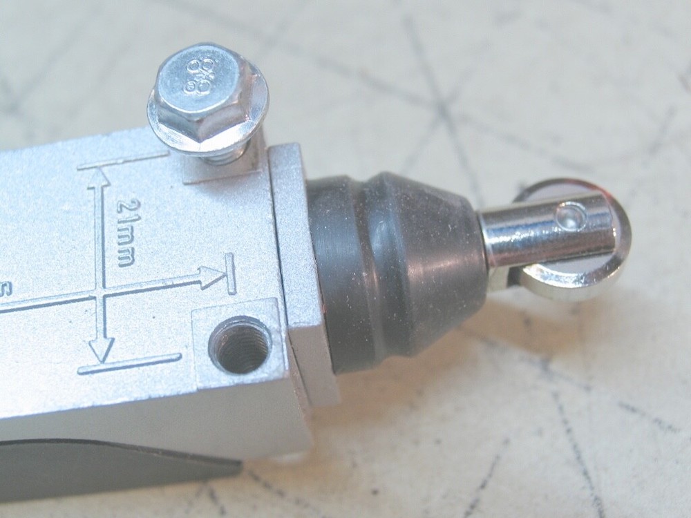 One NEW GNBER Mini Limit Switch#RME8112