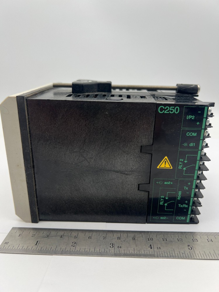 ABB COMMANDER 250 PROCESS TEMPERATURE CONTROLLER C250/0100/STD ENGLAND UK