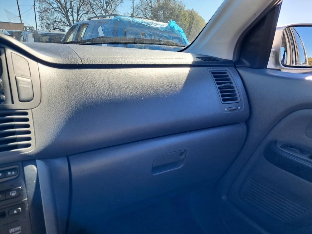 PILOT     2005 Glove Box 4836160