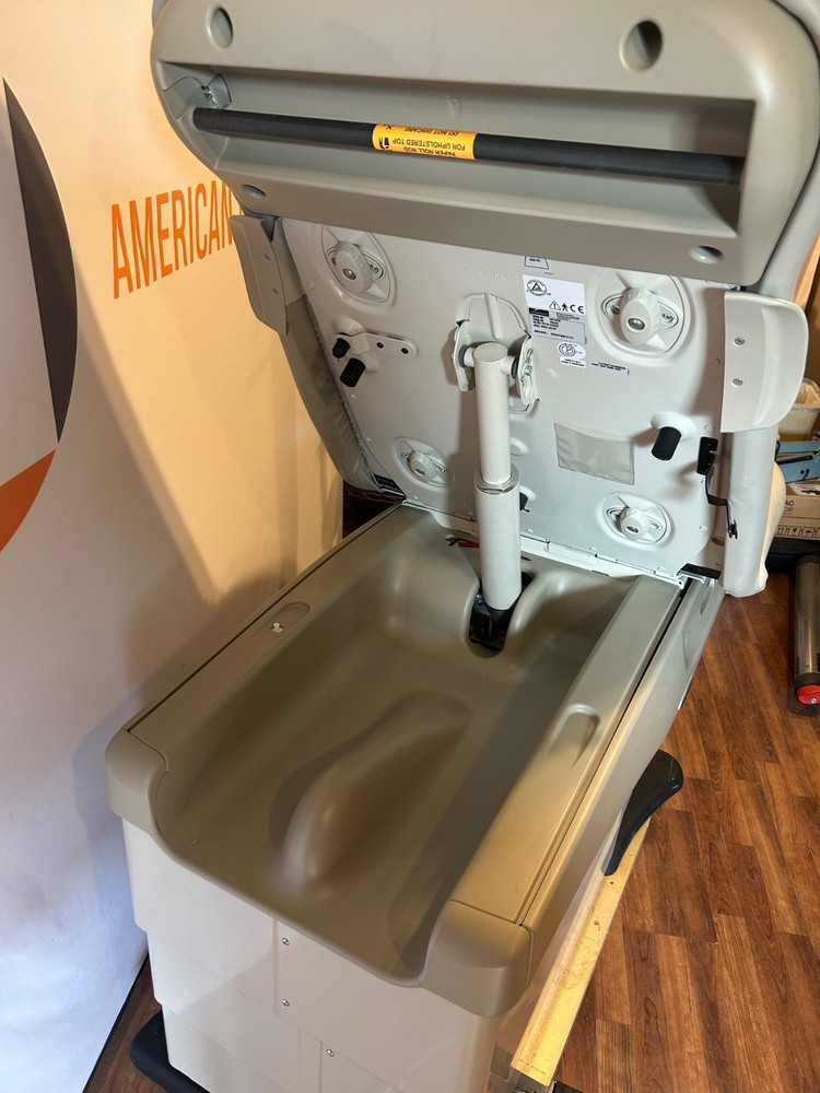 Midmark 625-001 Power Exam Table