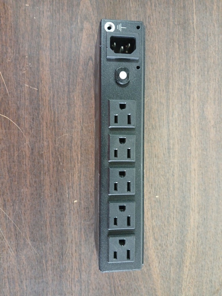 Dell 6016 Basic Rack Power Distribution Unit PDU G761N