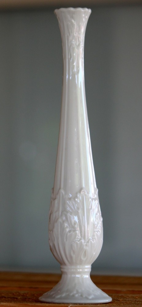 Woodland Pattern Leaf Embossed Tall Bud Vase