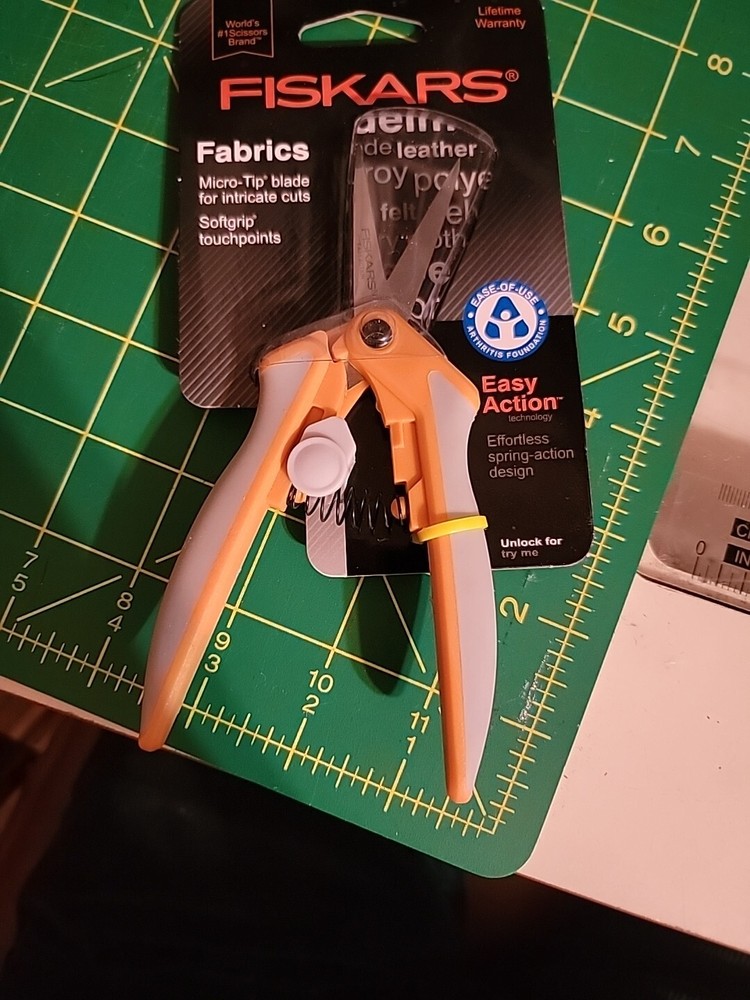 Fiskars Fabrics scissors Micro-tip blade for intricate cuts softgrip