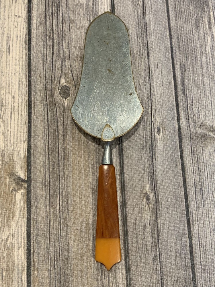 Vintage Bakelite Designed Pie Cake Server