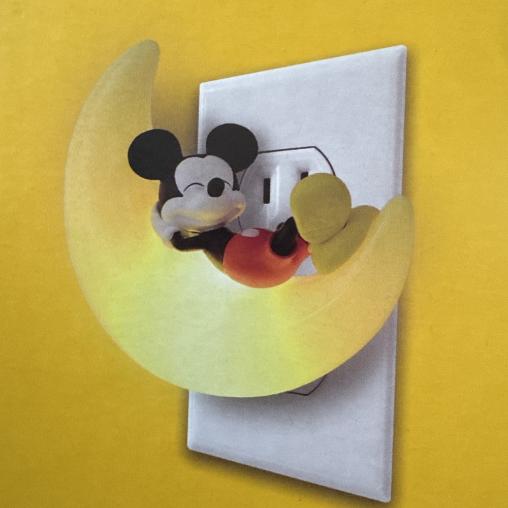 Disney MICKEY MOUSE NIGHT LIGHT NIGHTLITE Wall Plug In New