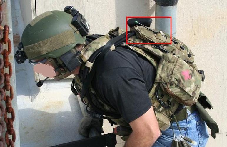 One CAG Green Tip Antenna PRC148 Interface TNC / Gain 2.15dm / U Segment 400-470