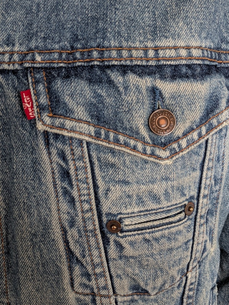 Levi's Denim Jacket – Suede Collar – Made in Canada sz M