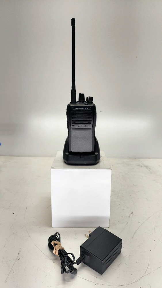 Vertex Portable VX-261-G7-5 UHF 450-512 Mhz 16ch 5W (Complete Kit)