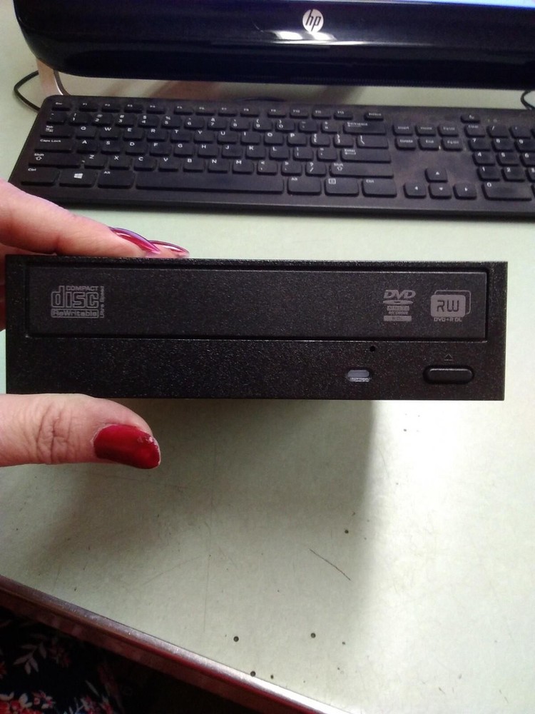 HP GH82N SUPER MULTI SATA DVD REWRITABLE PC COMPUTER DRIVE WRITER