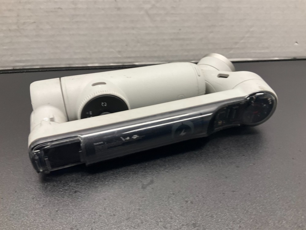 Insta360 Flow Gimbal Stabilizer for Smartphone AI White