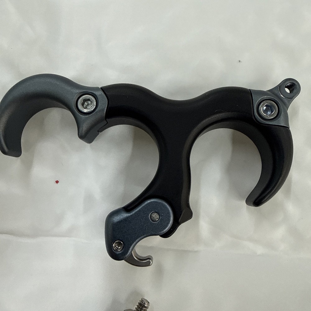 Item 3954 - Ultraview Archery Release - Hinge 2 - Medium - Stainless