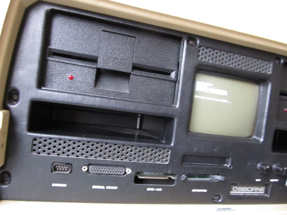 Vintage Osborne Computer 1 #A 08673 + Double Density Chip ***Pls Read