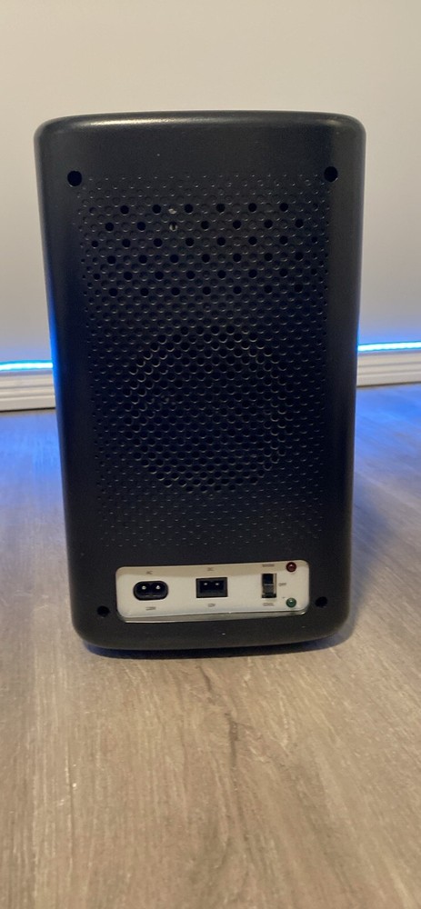 Mini Fridge, super cold and small, holds a lot